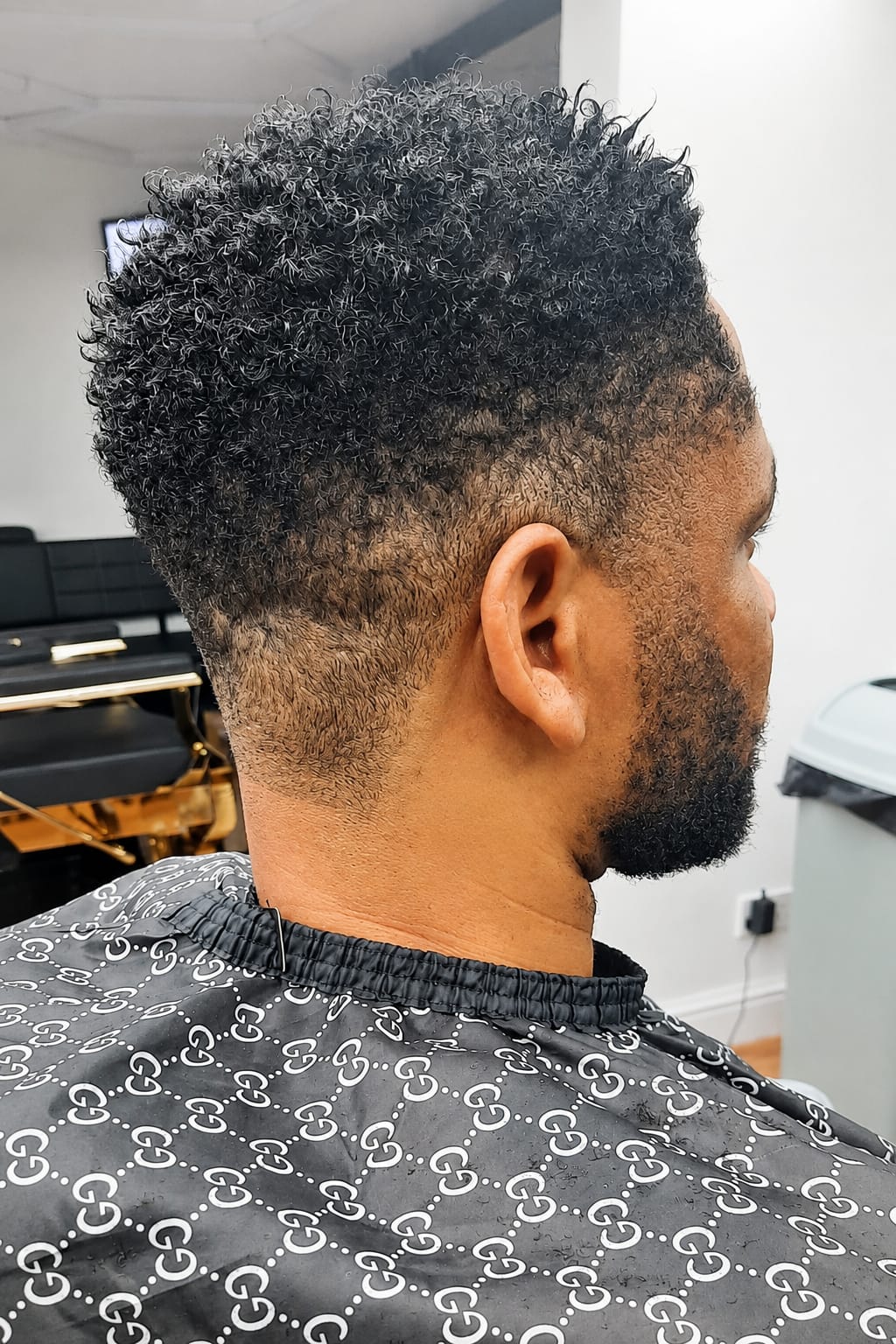 Coily hair moisture shape